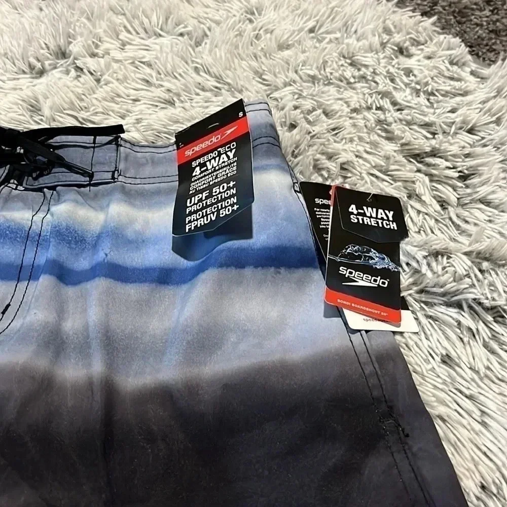 SPEEDO 4 way comfort stretch swim trunks Size Small